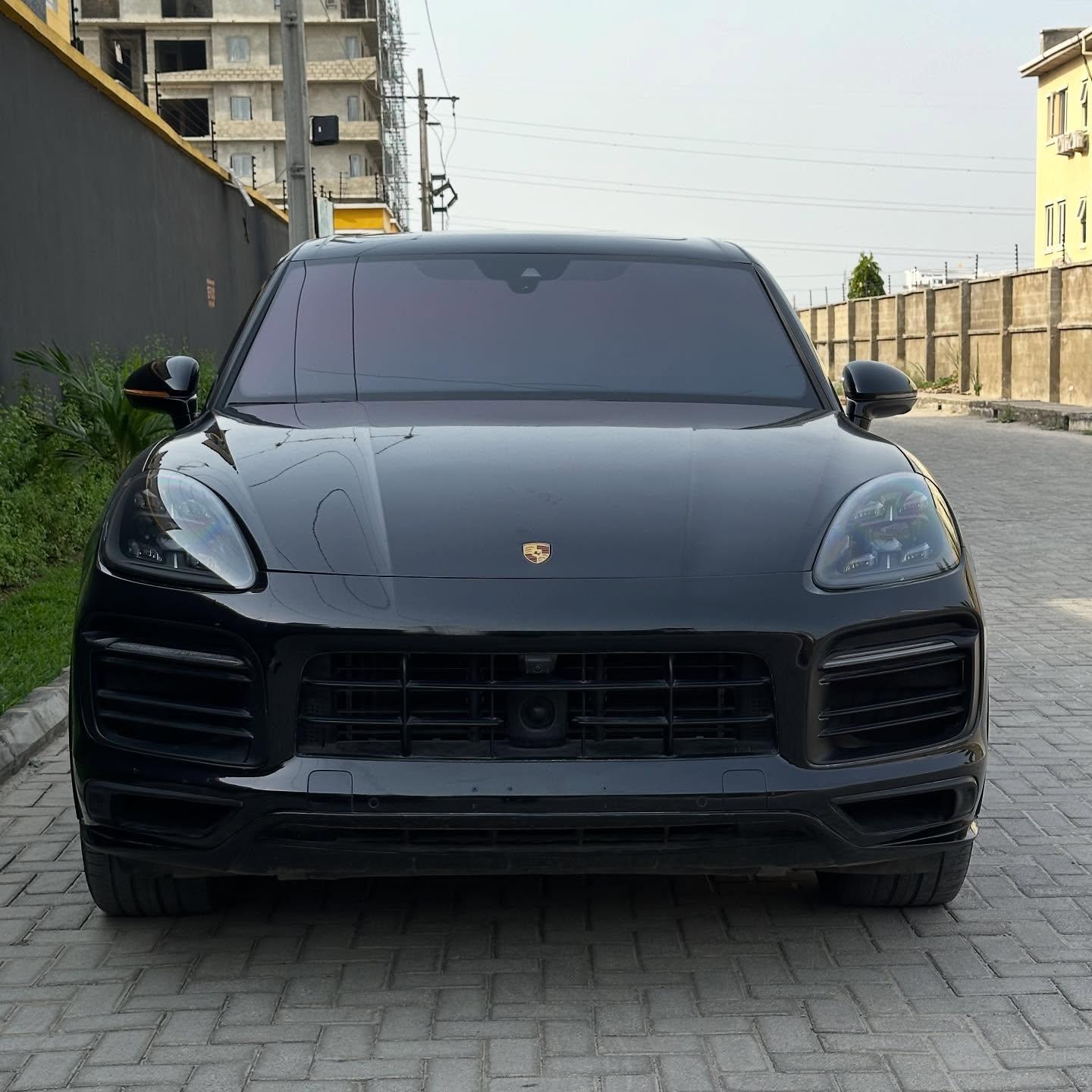Porsche Cayenne 2021