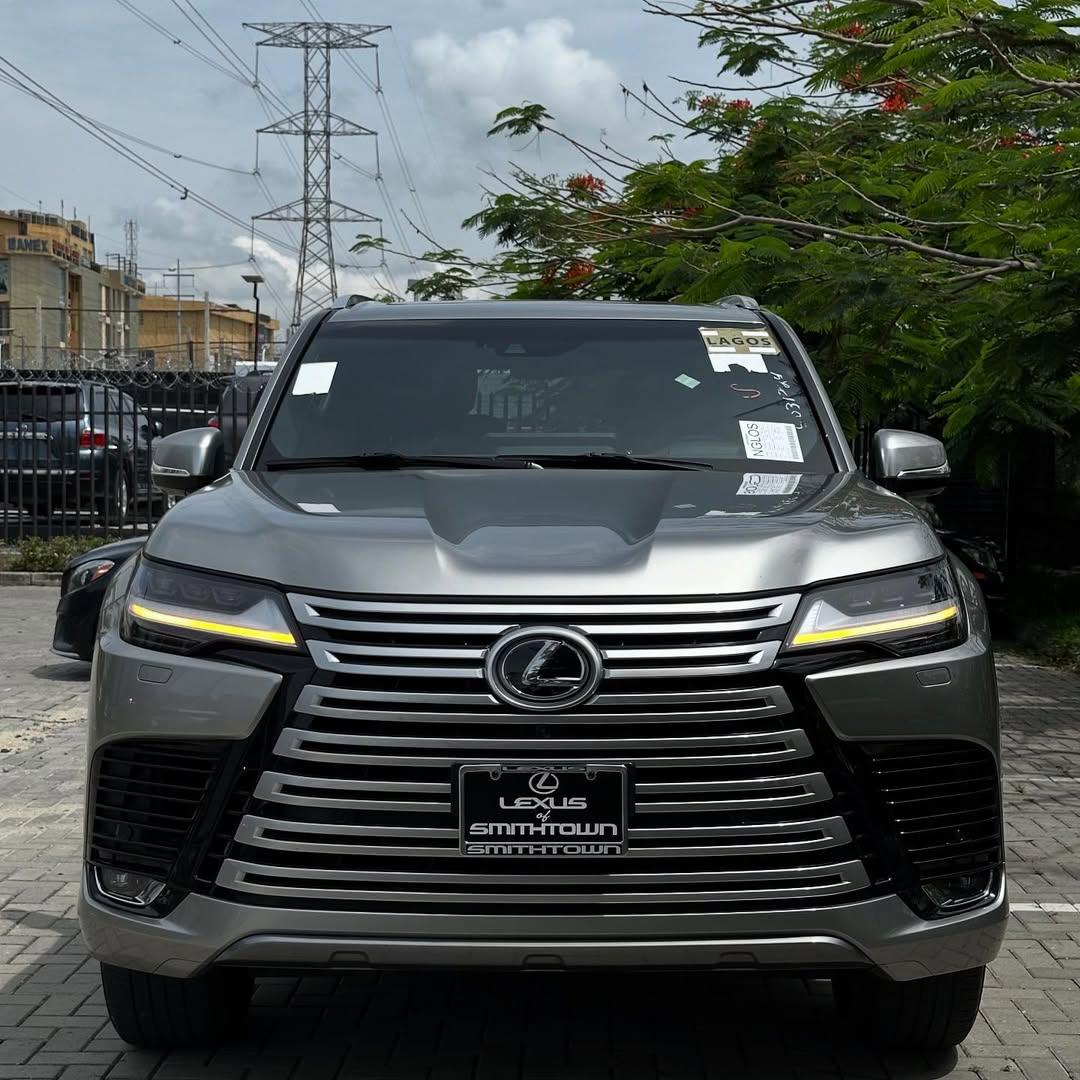 Lexus LX600 2023
